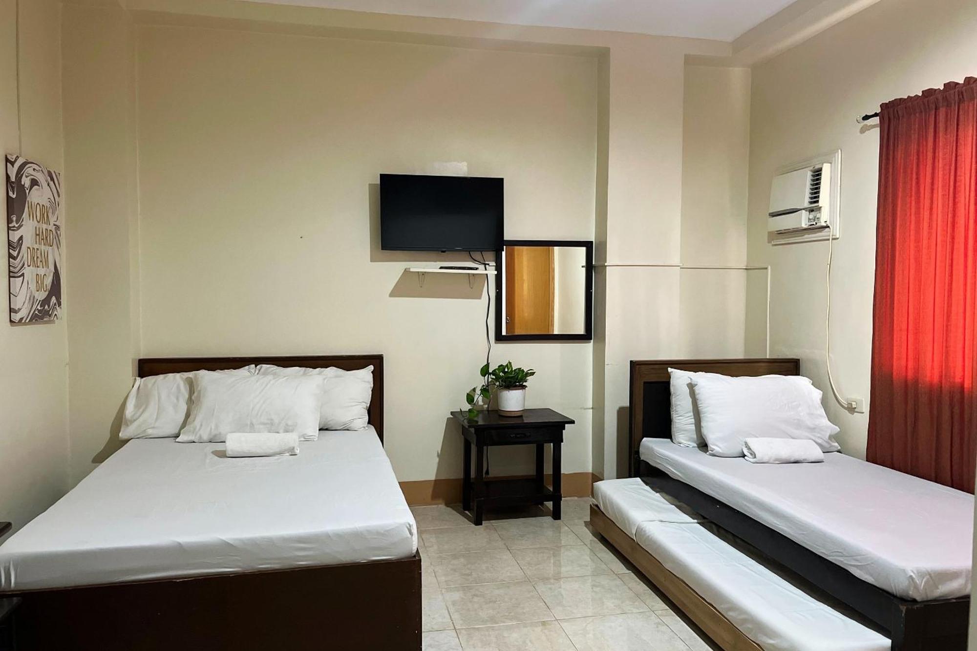 Sta Rosa Inn Iloilo Powered By Cocotel Номер фото