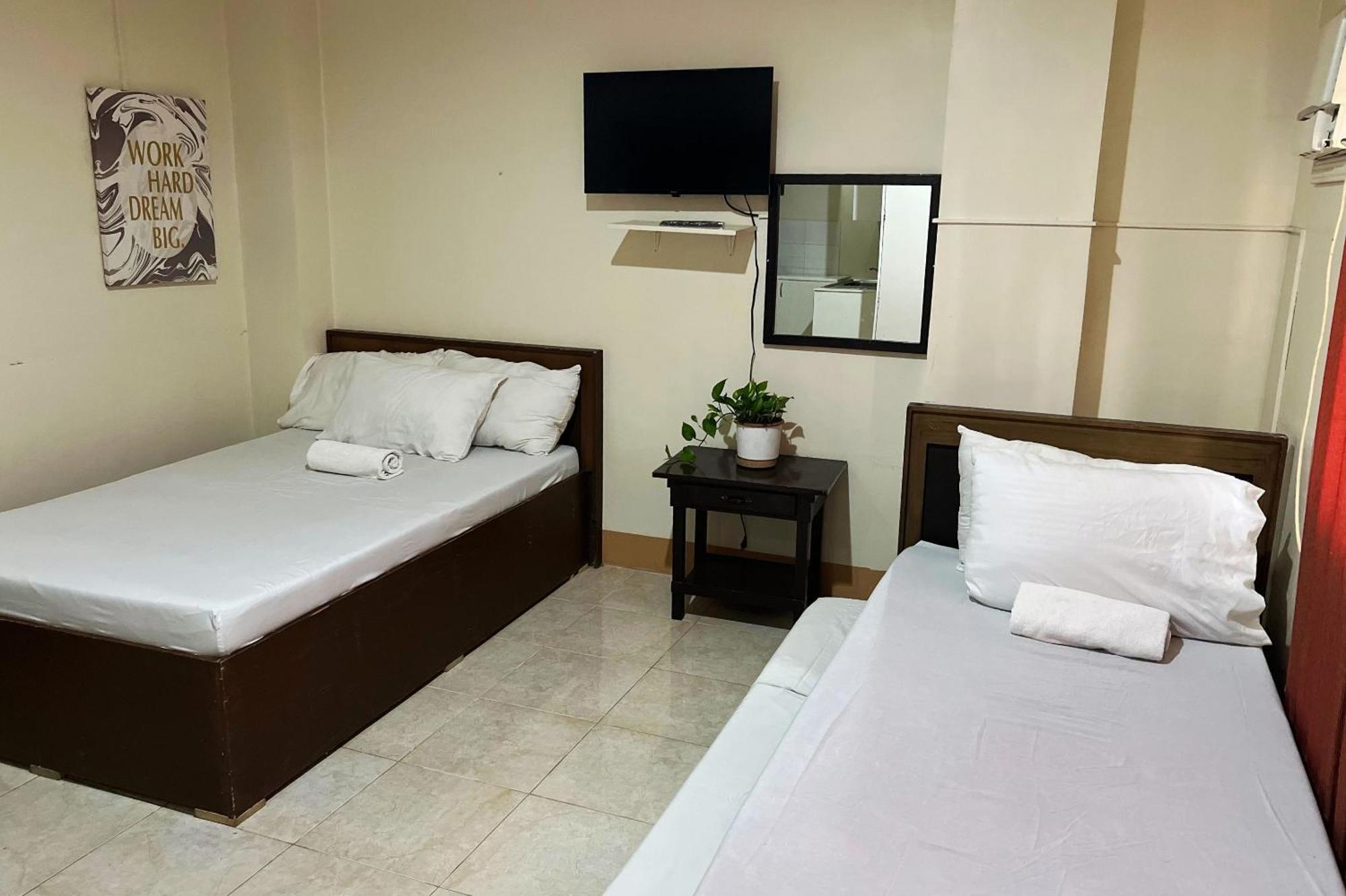 Sta Rosa Inn Iloilo Powered By Cocotel Номер фото